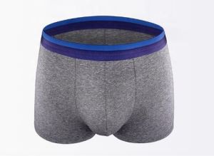 Slitsterkt og teygjanlegt nærföt karla